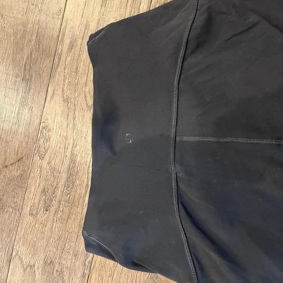 Lululemon Crops - Picture 2 of 6